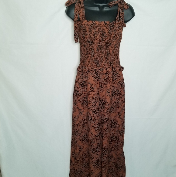 Socialite Smocked Bodice Wide Leg Jumpsuit - Picture 6 of 15